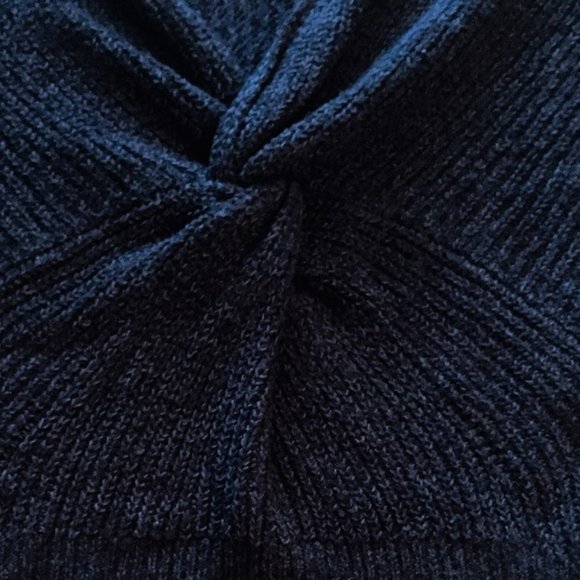Express Eye-Catching Twist-Front V-Neck Chenille Sweater - Size XXS - Picture 10 of 15